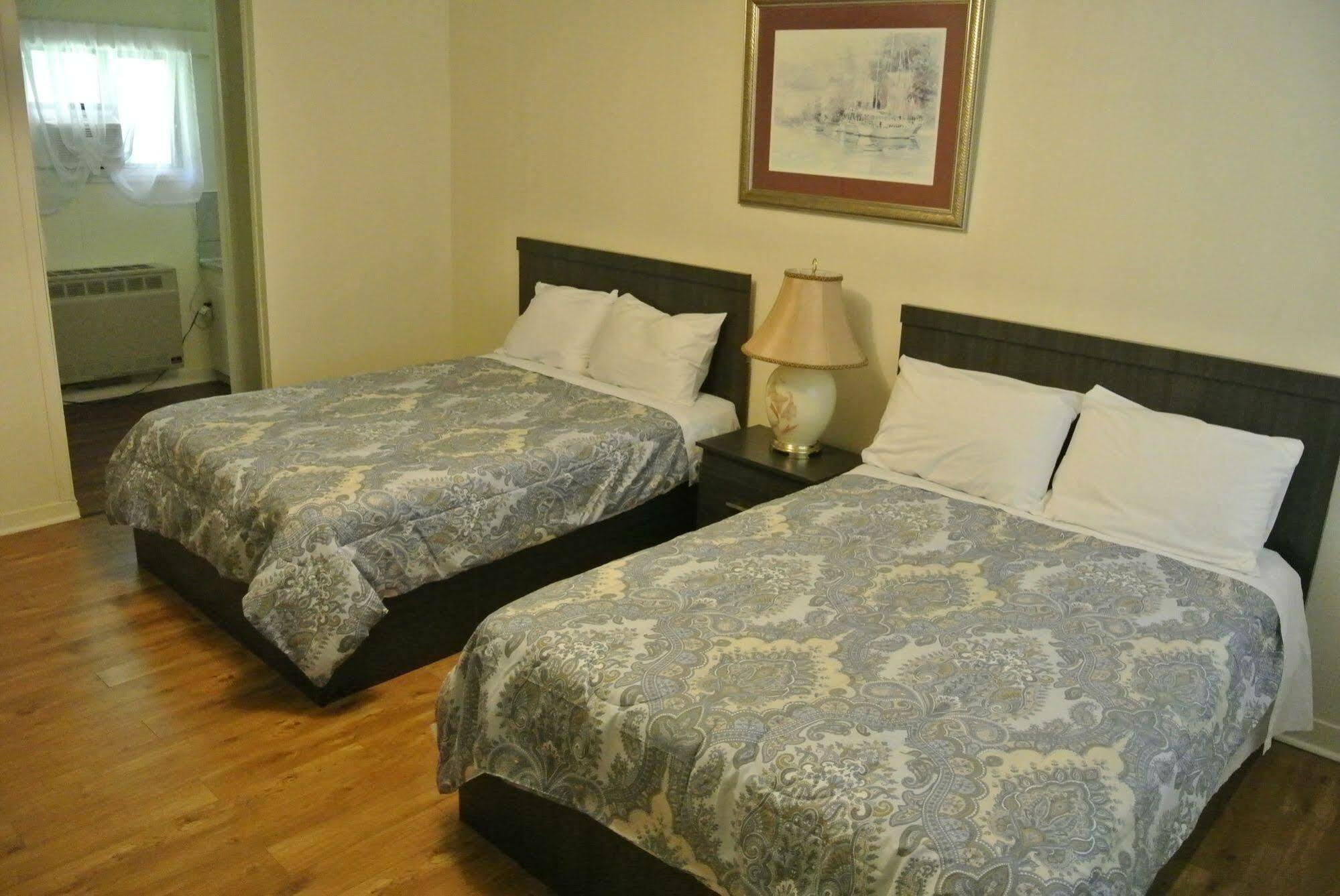 Gold Pine Inn Motel Gravenhurst Esterno foto