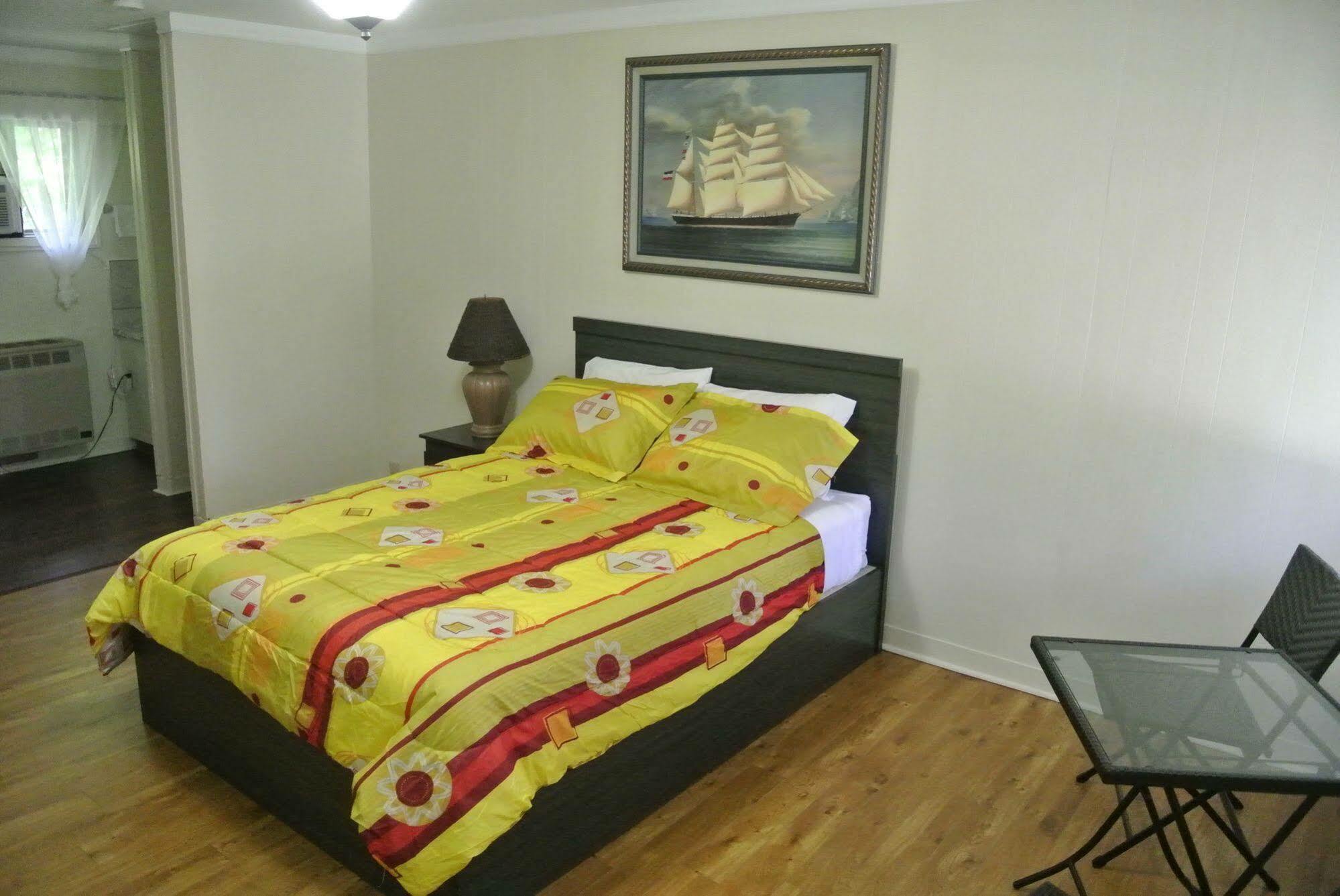 Gold Pine Inn Motel Gravenhurst Esterno foto